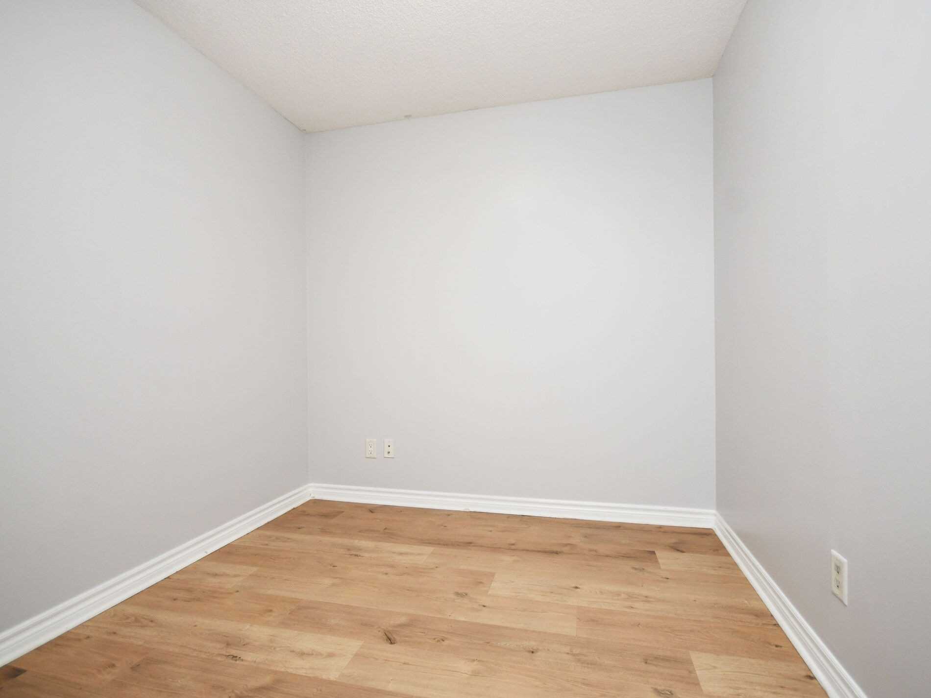 3888 Duke Of York Blvd, #1622