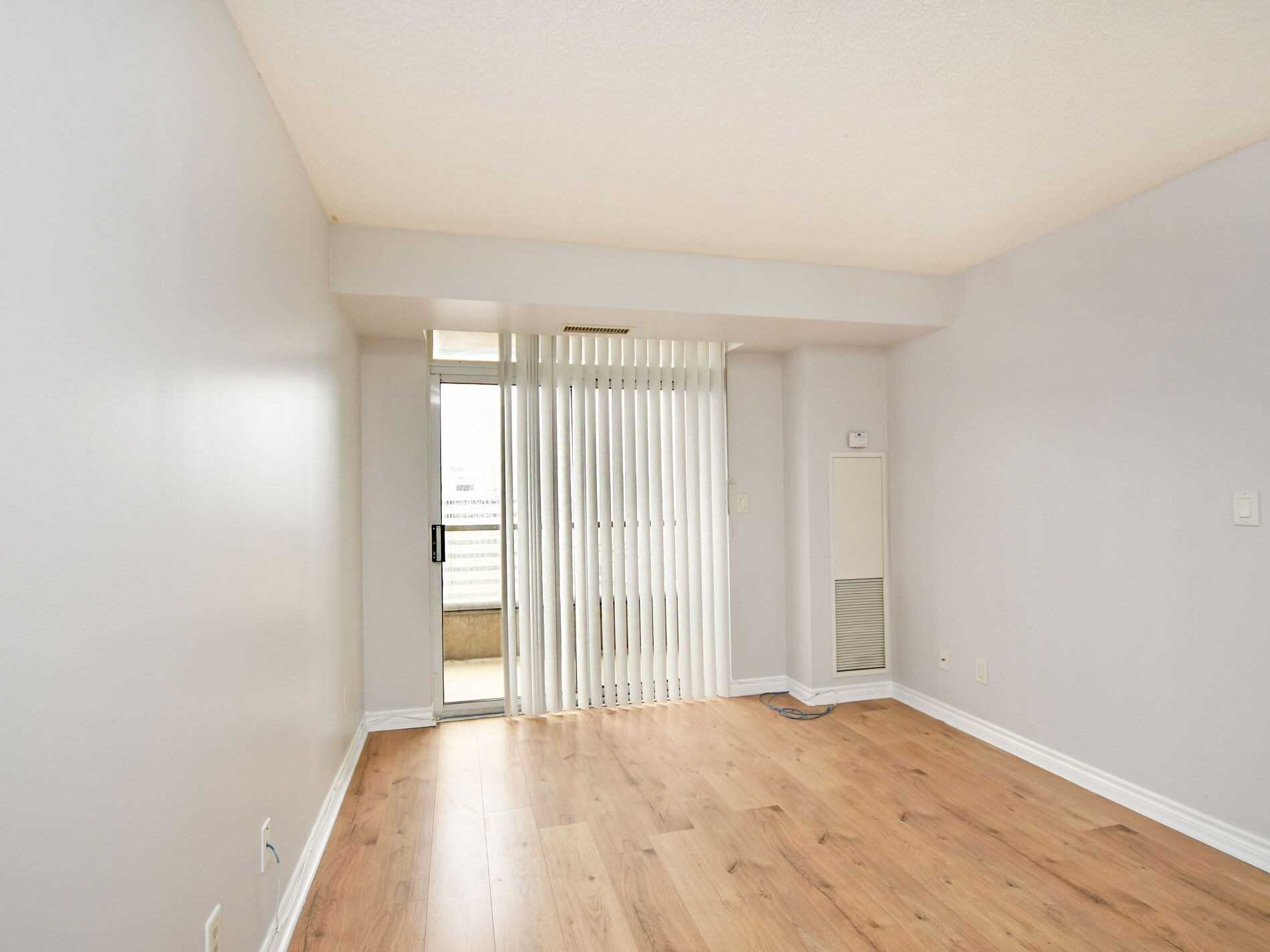 3888 Duke Of York Blvd, #1622