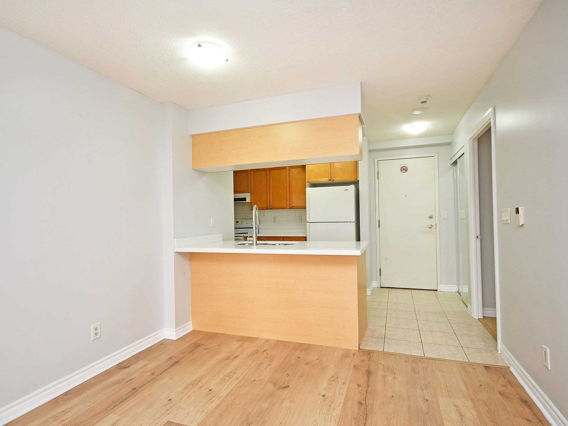 3888 Duke Of York Blvd, #1622