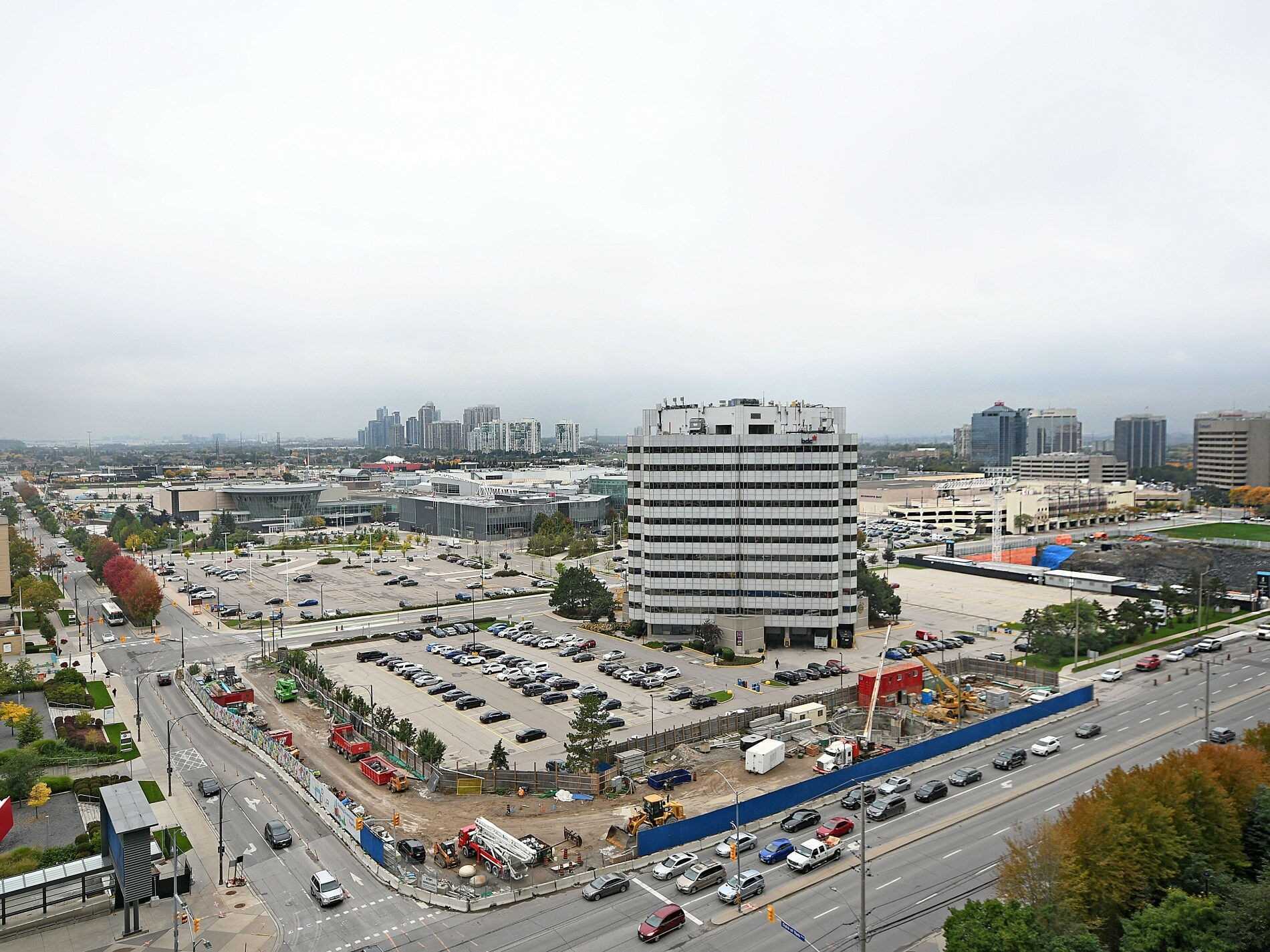 3888 Duke Of York Blvd, #1622
