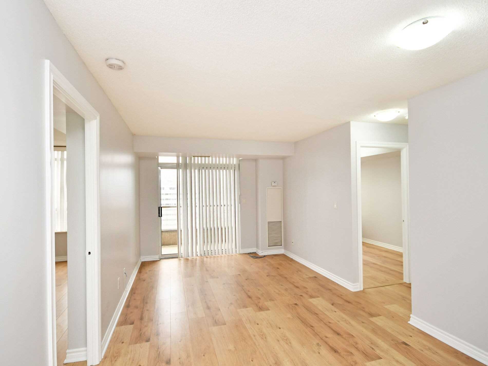 3888 Duke Of York Blvd, #1622