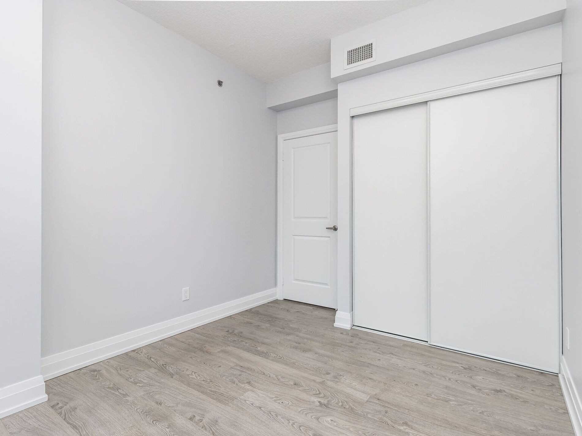 65 Speers Rd, #203