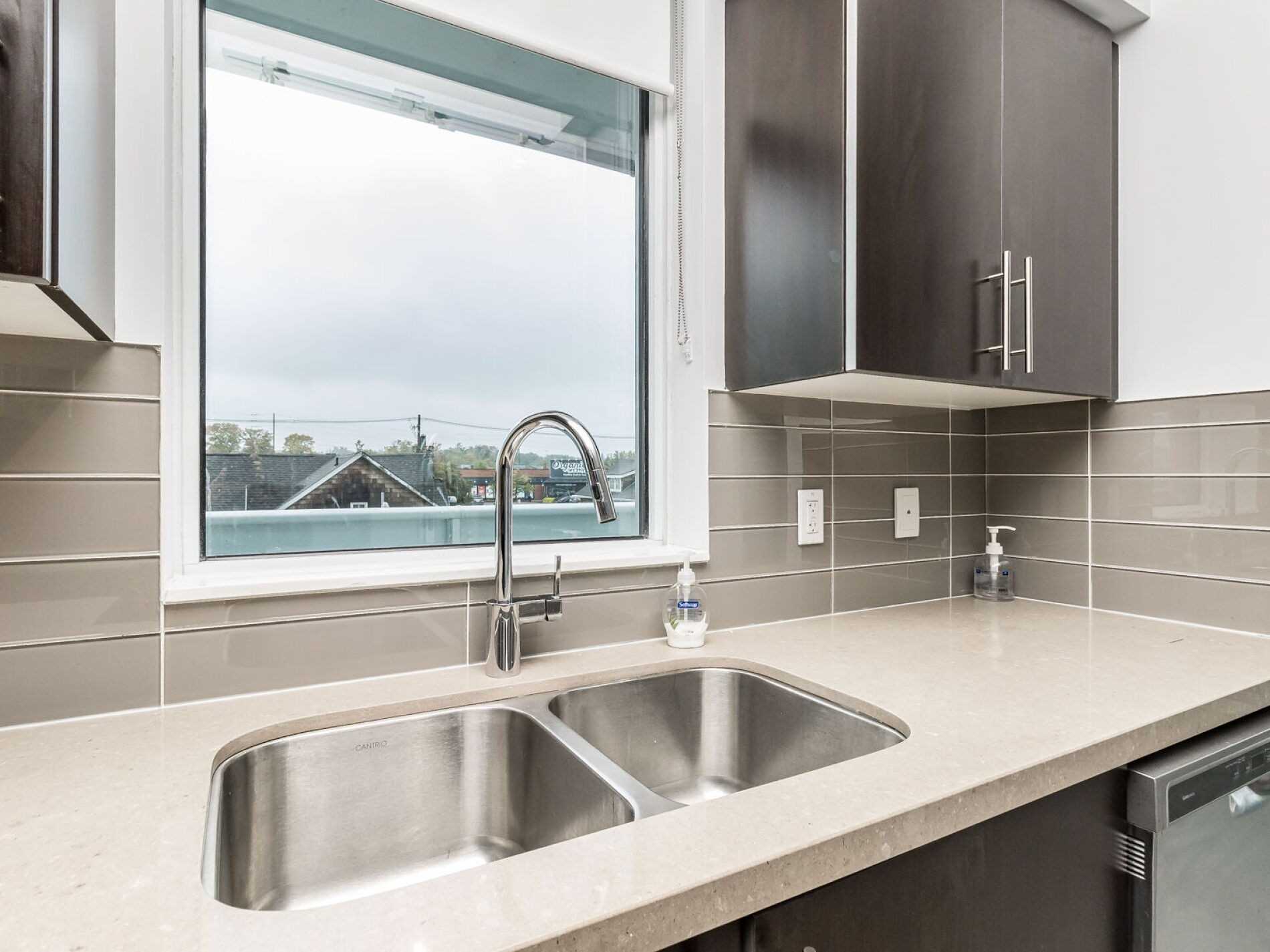 65 Speers Rd, #203