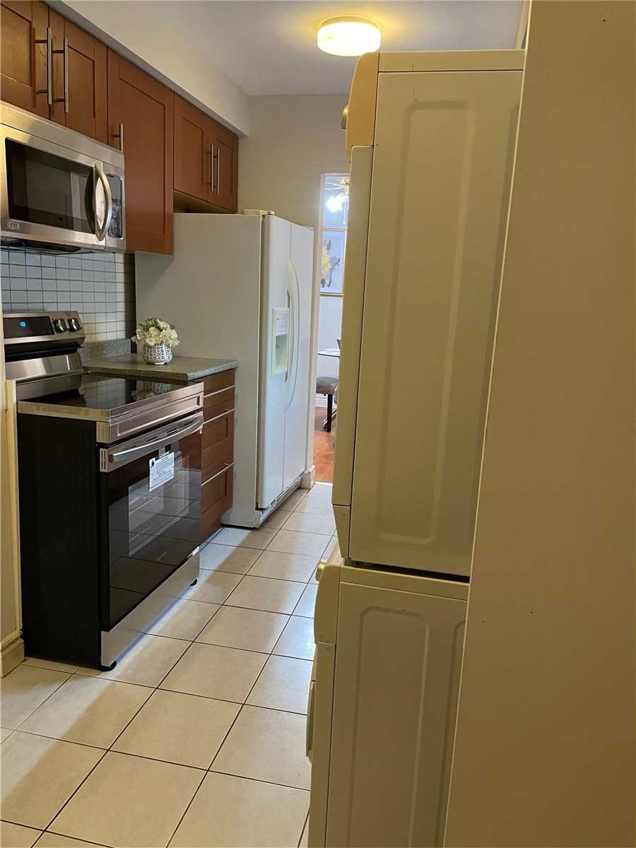 1625 Bloor St E, #515
