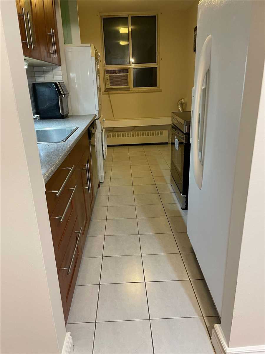 1625 Bloor St E, #515