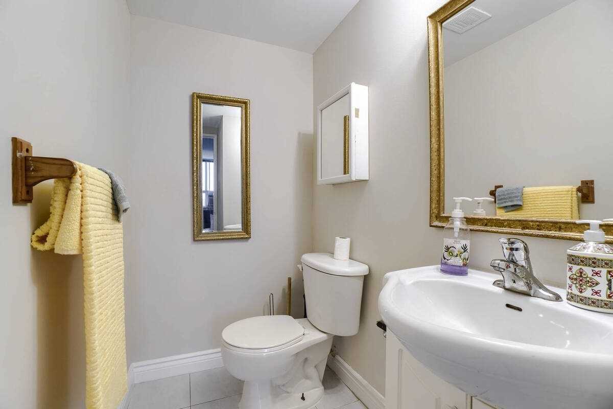 1625 Bloor St E, #515