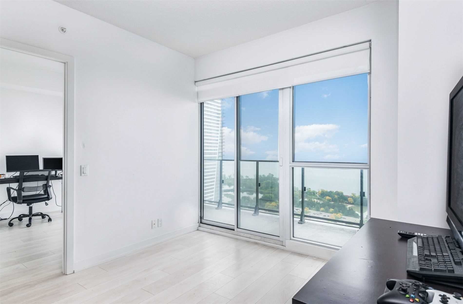 2200 Lake Shore Blvd W, #3710
