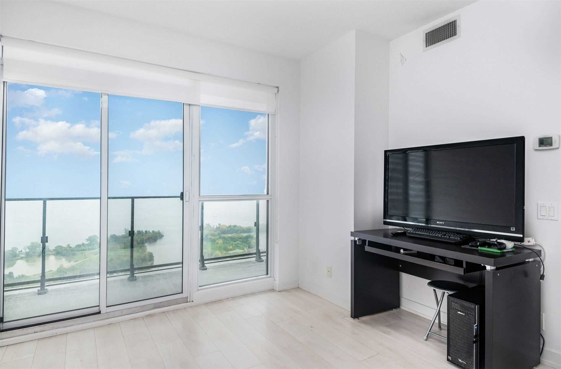 2200 Lake Shore Blvd W, #3710