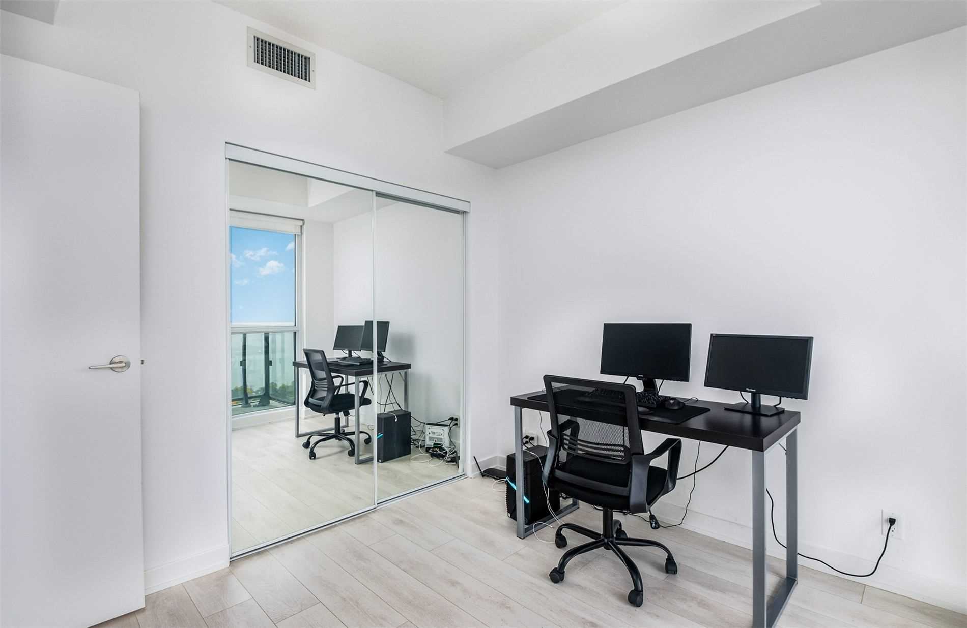 2200 Lake Shore Blvd W, #3710