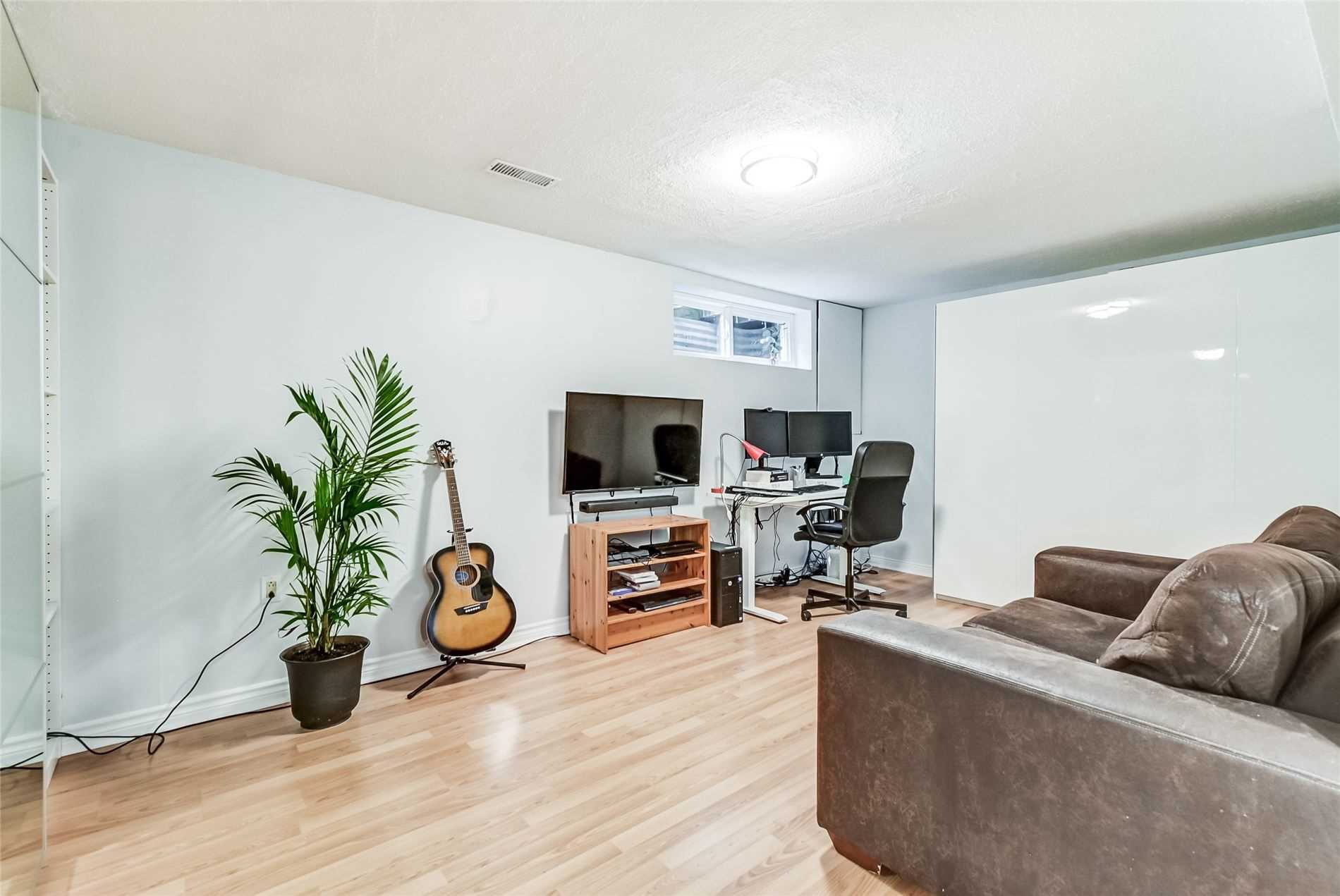Listing W5400689 - Large Photo # 32