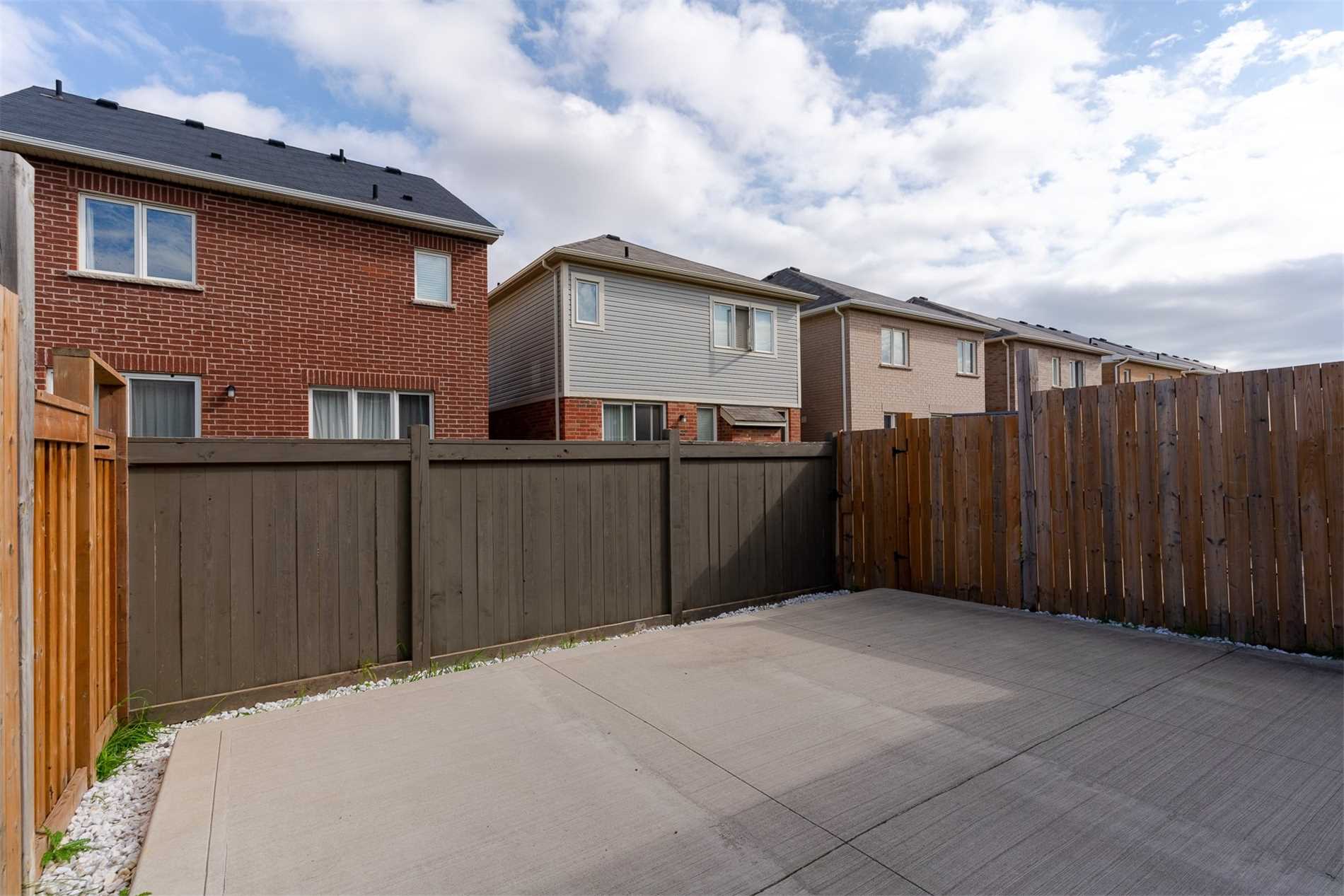 313 Gooding Cres