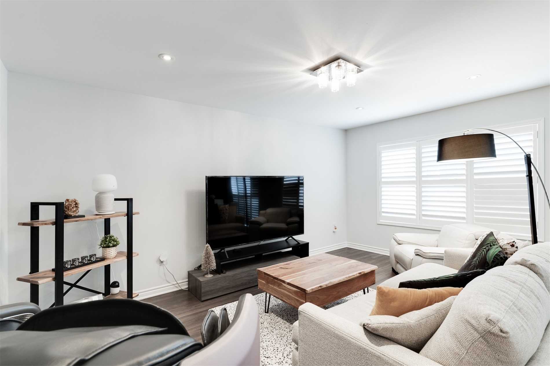 313 Gooding Cres
