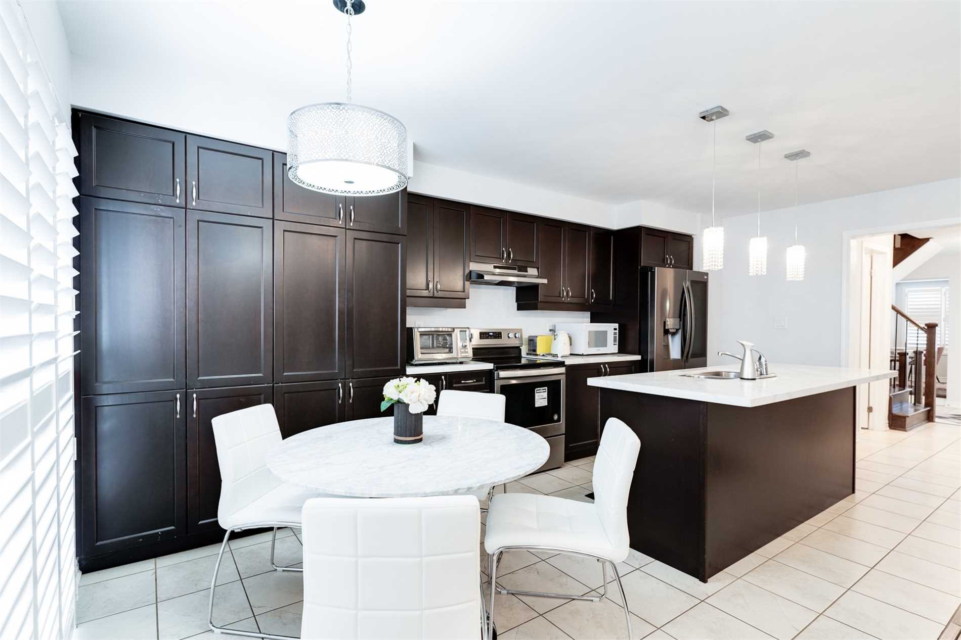 313 Gooding Cres
