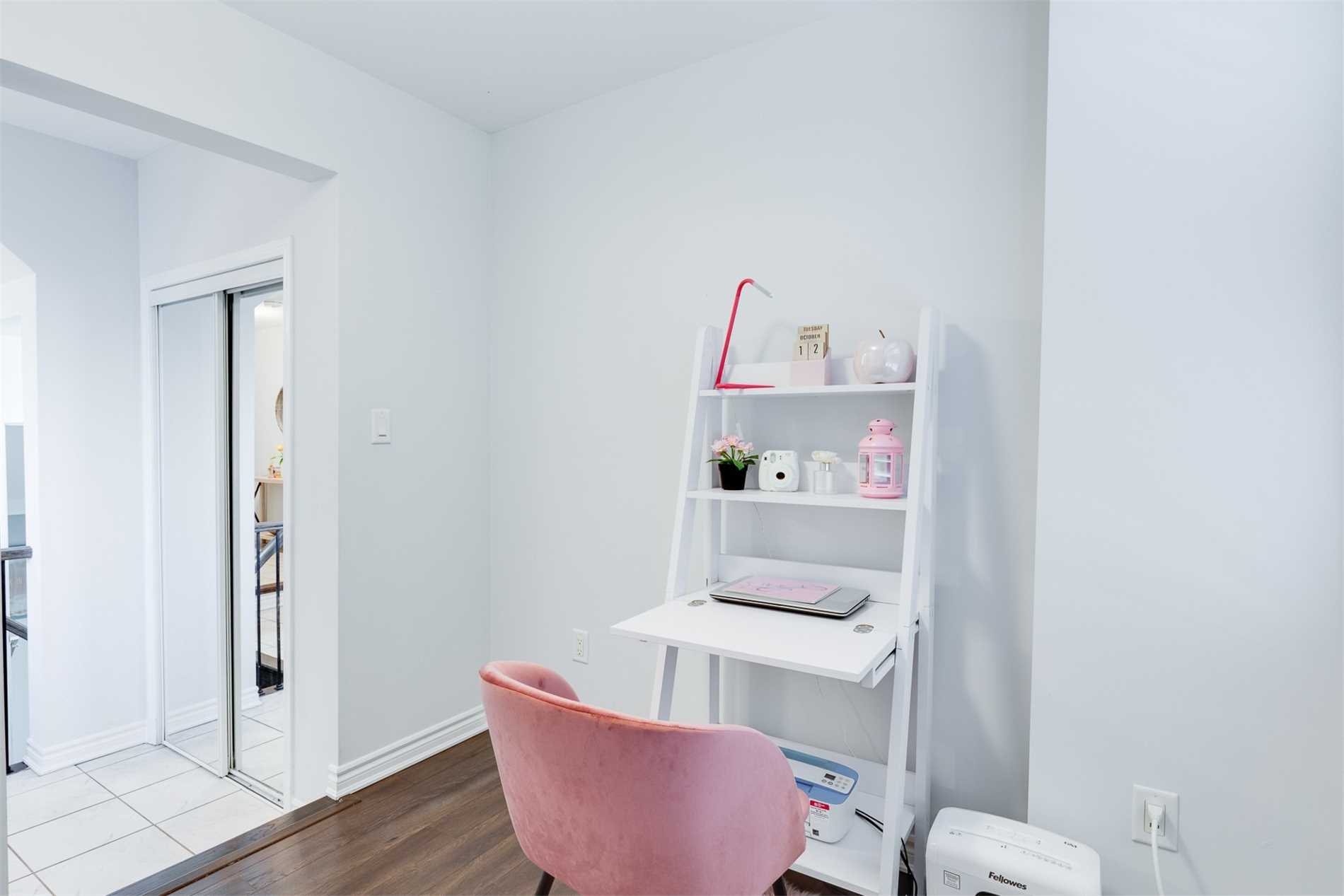 313 Gooding Cres