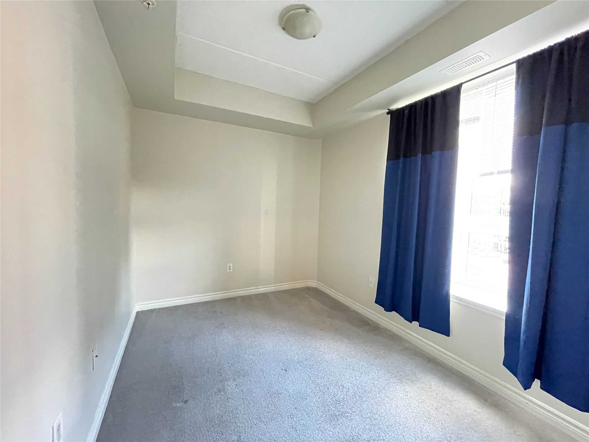 Listing W5401353 - Large Photo # 12