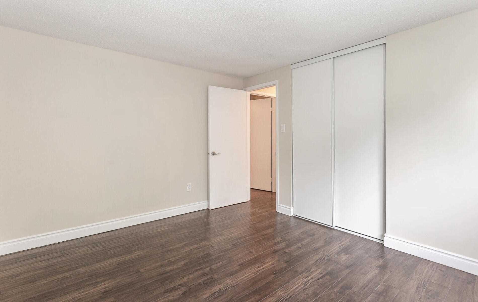 28 Storey Dr