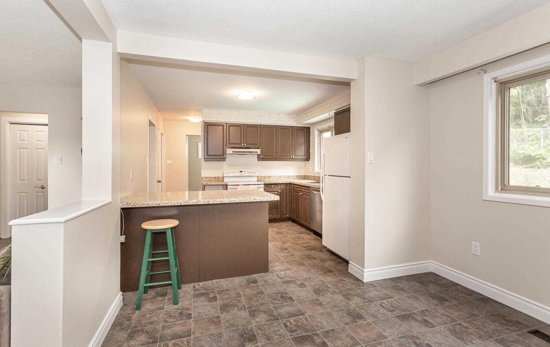 28 Storey Dr