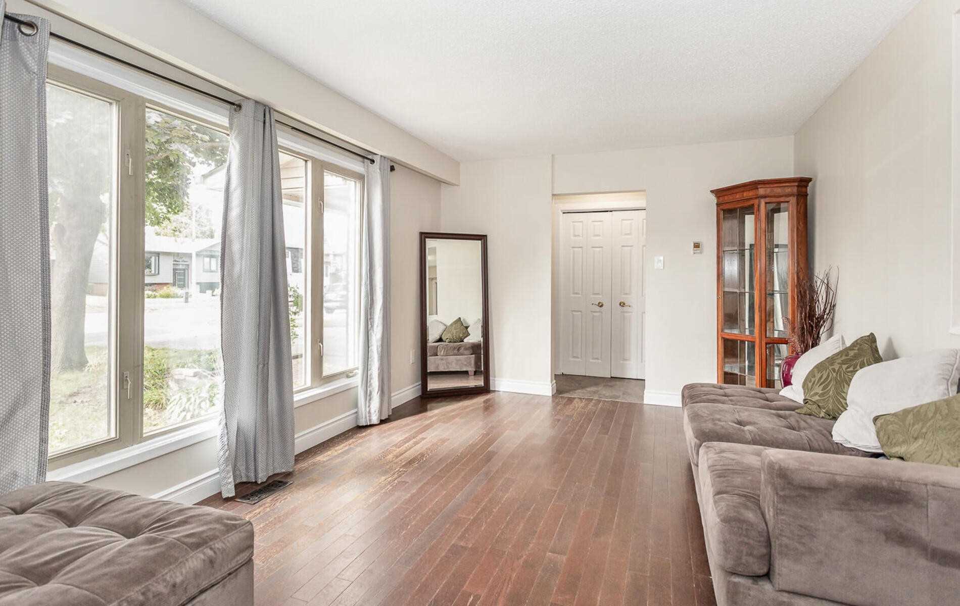28 Storey Dr