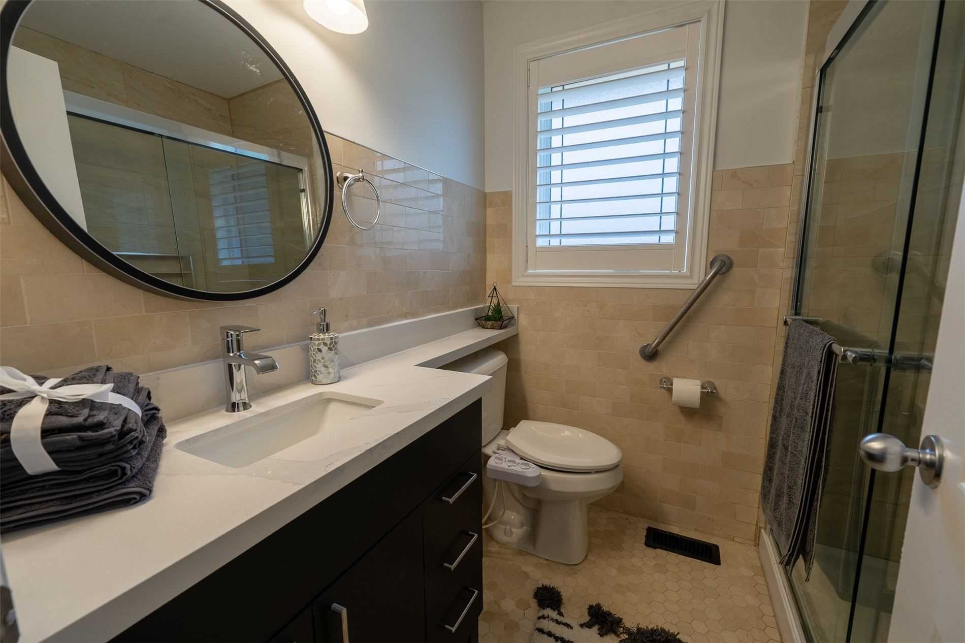 401 Dorchester Cres