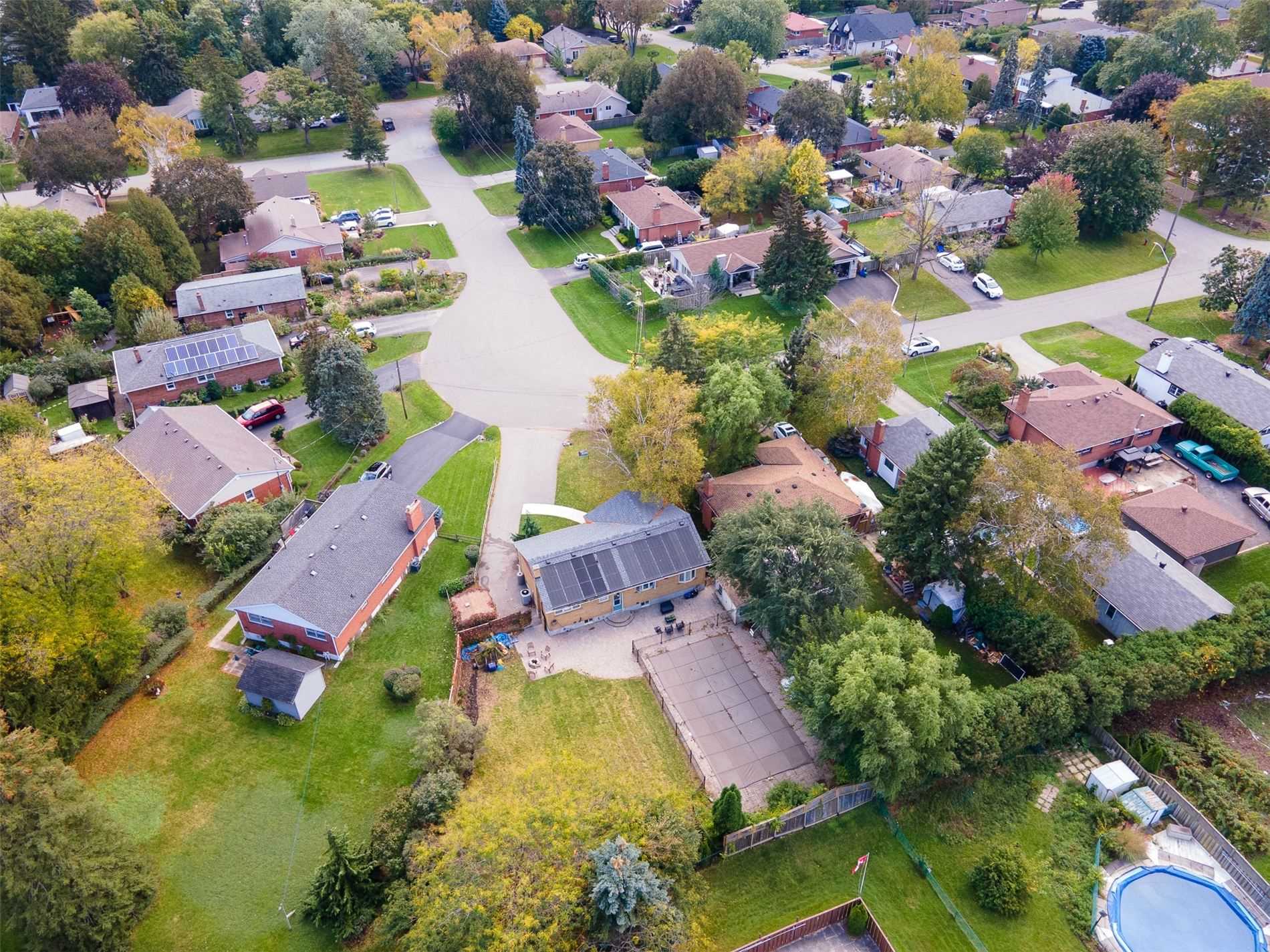 401 Dorchester Cres