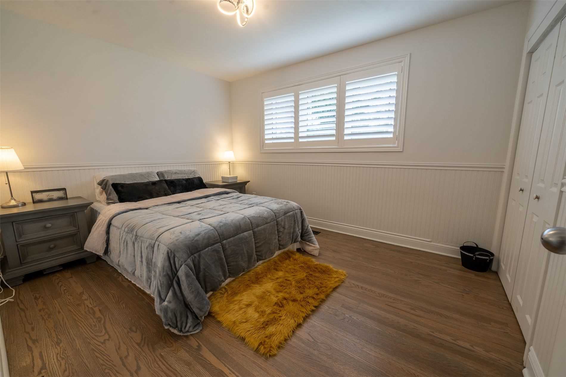 401 Dorchester Cres
