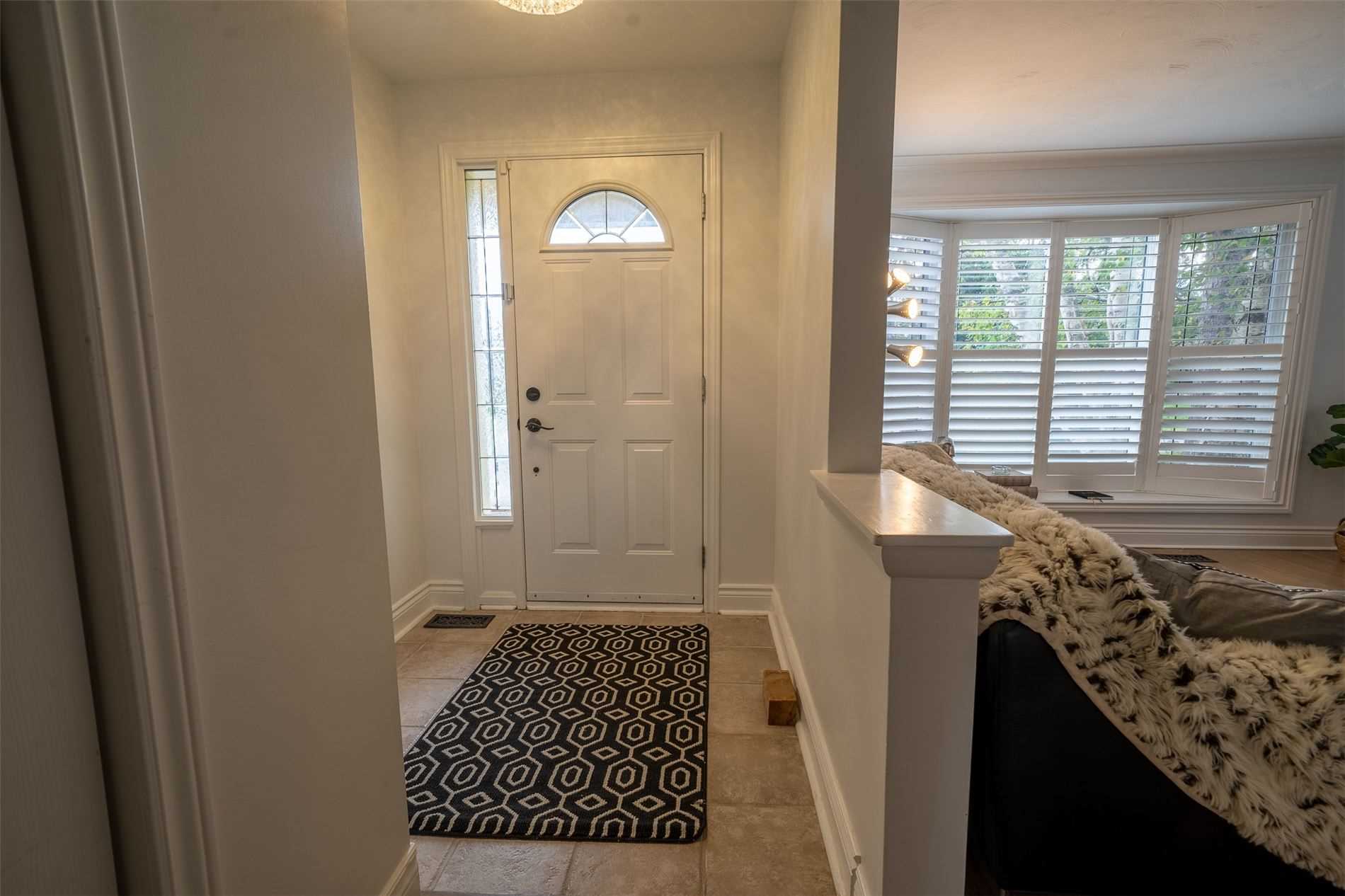 401 Dorchester Cres