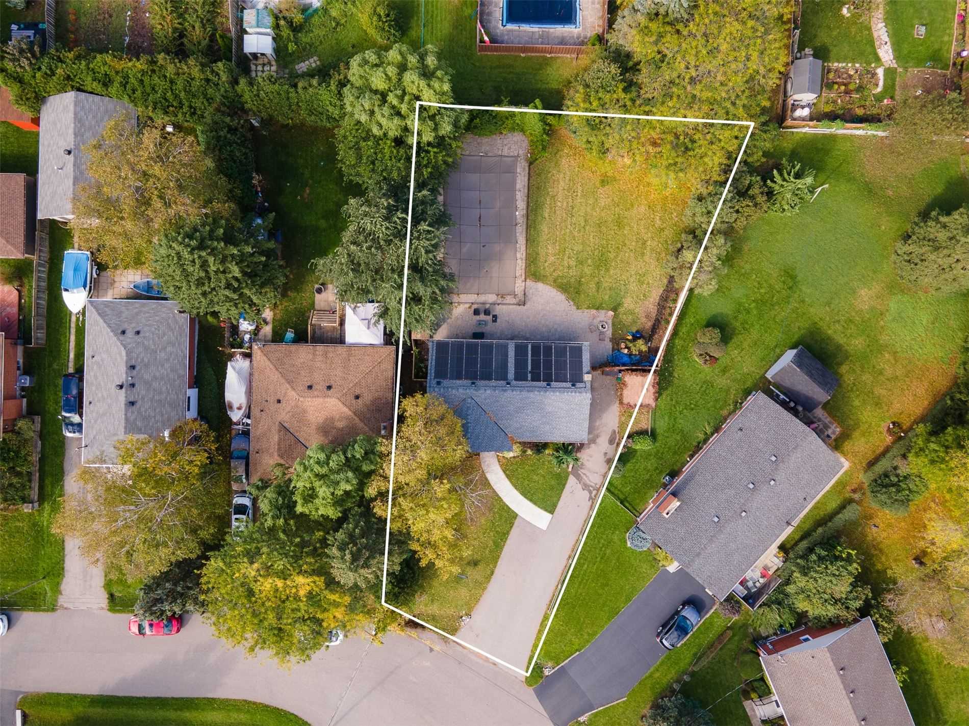 401 Dorchester Cres