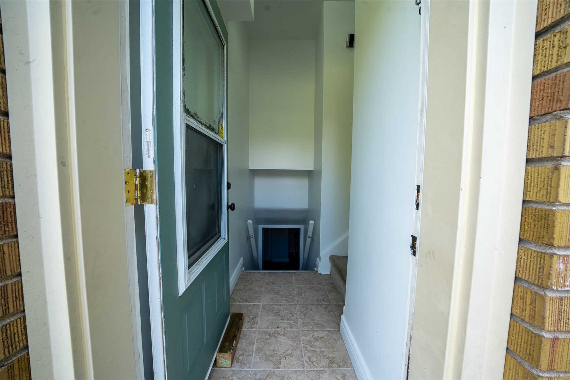 401 Dorchester Cres