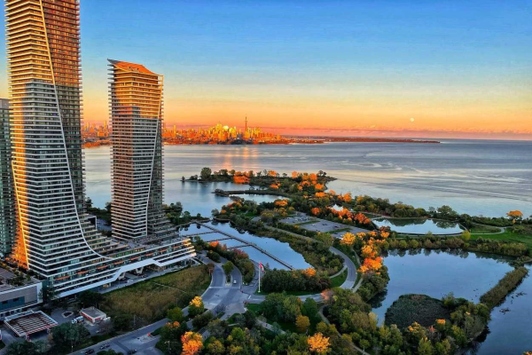 2230 Lake Shore Blvd 2230 Lake Shore Blvd
