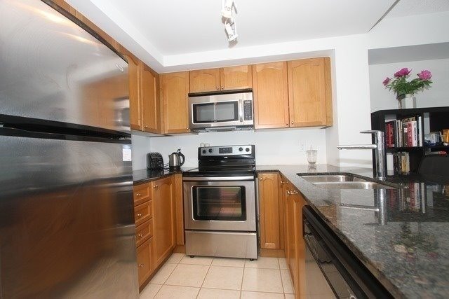 9 George St, #907