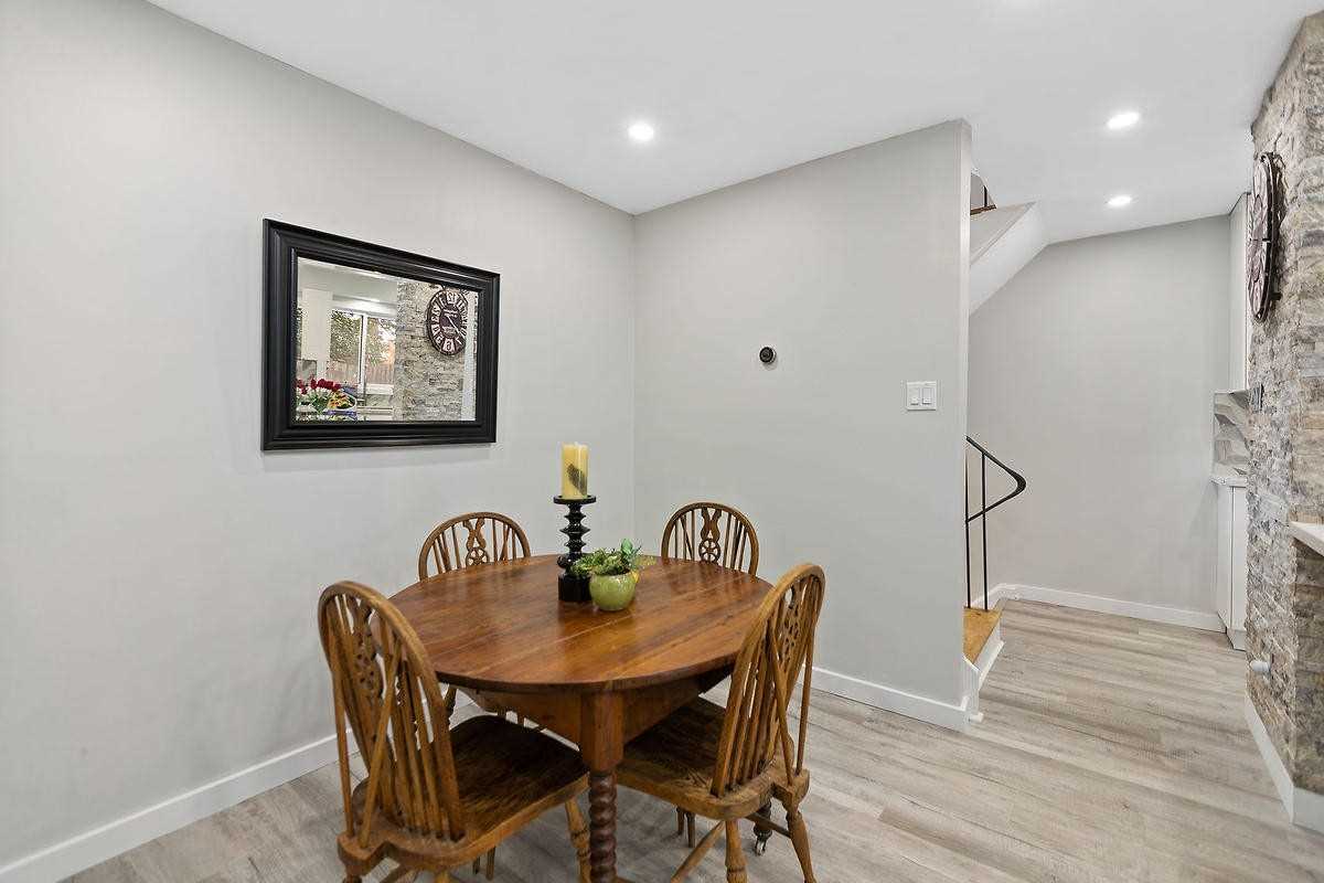 371 Bronte St S, #45