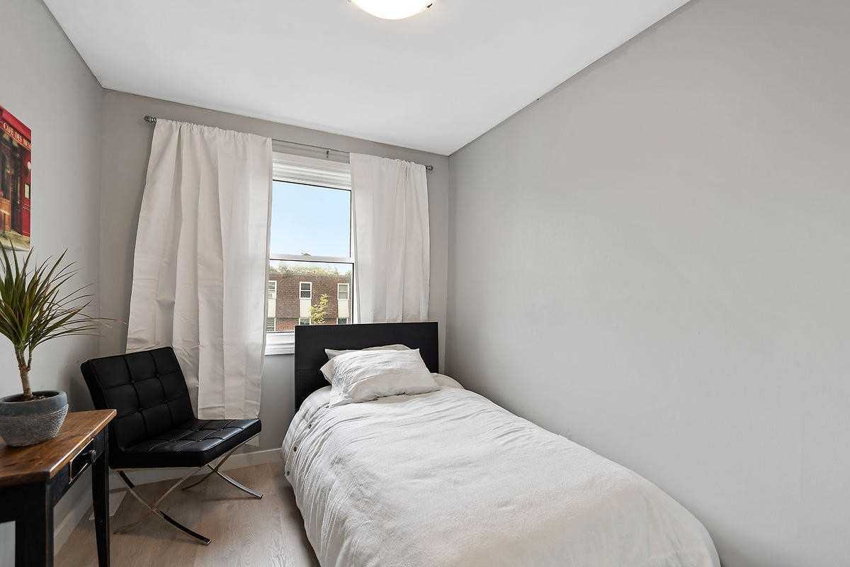 371 Bronte St S, #45