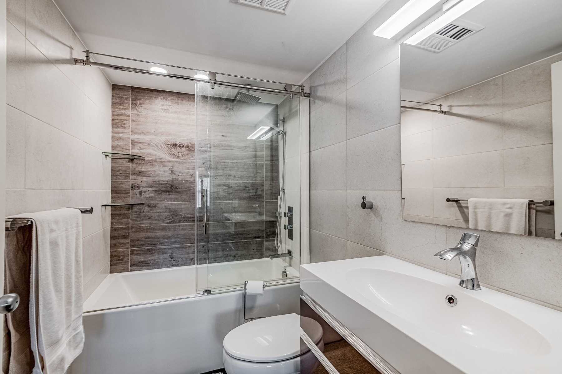 300 Manitoba St, #309