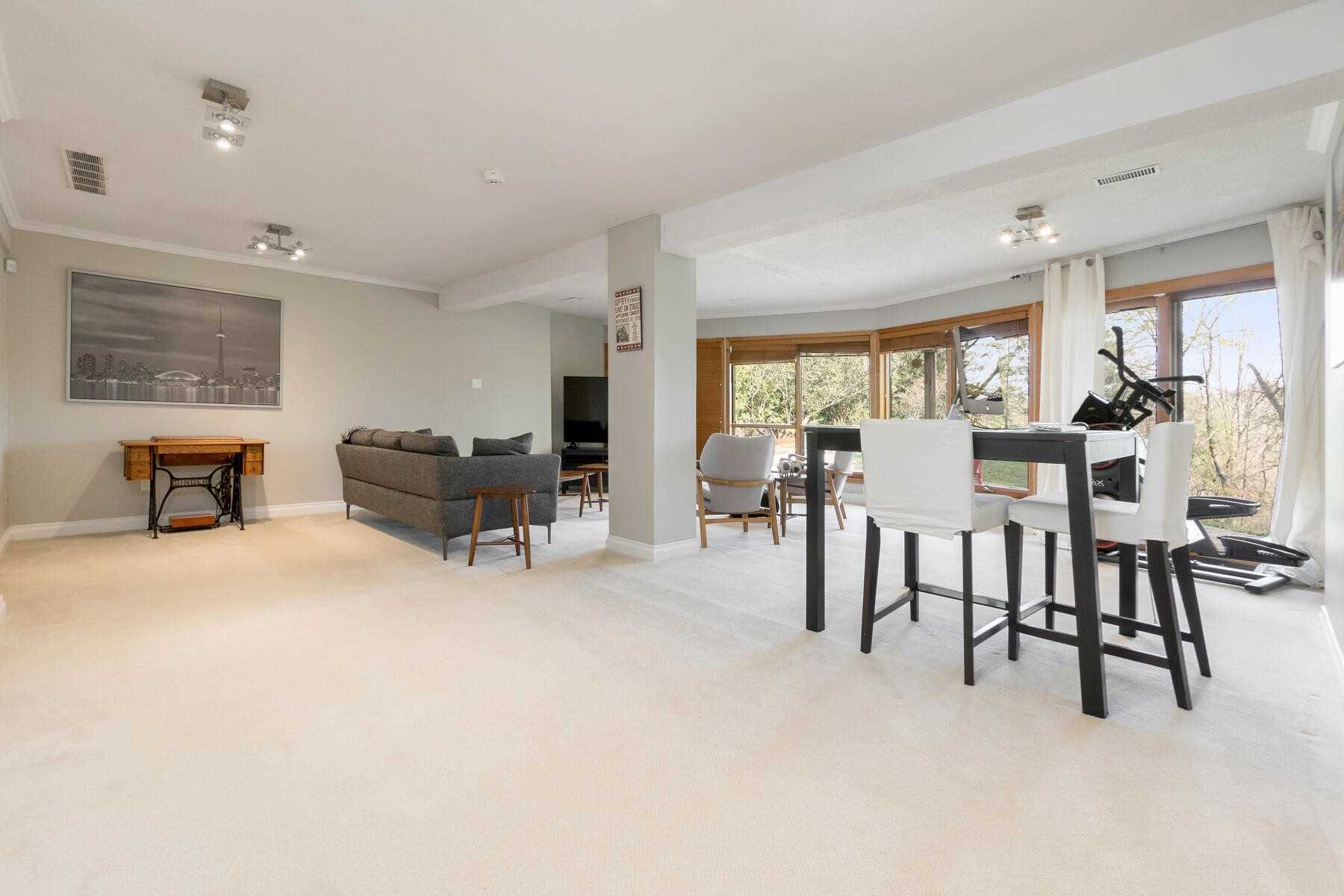 13 Stewarttown Rd