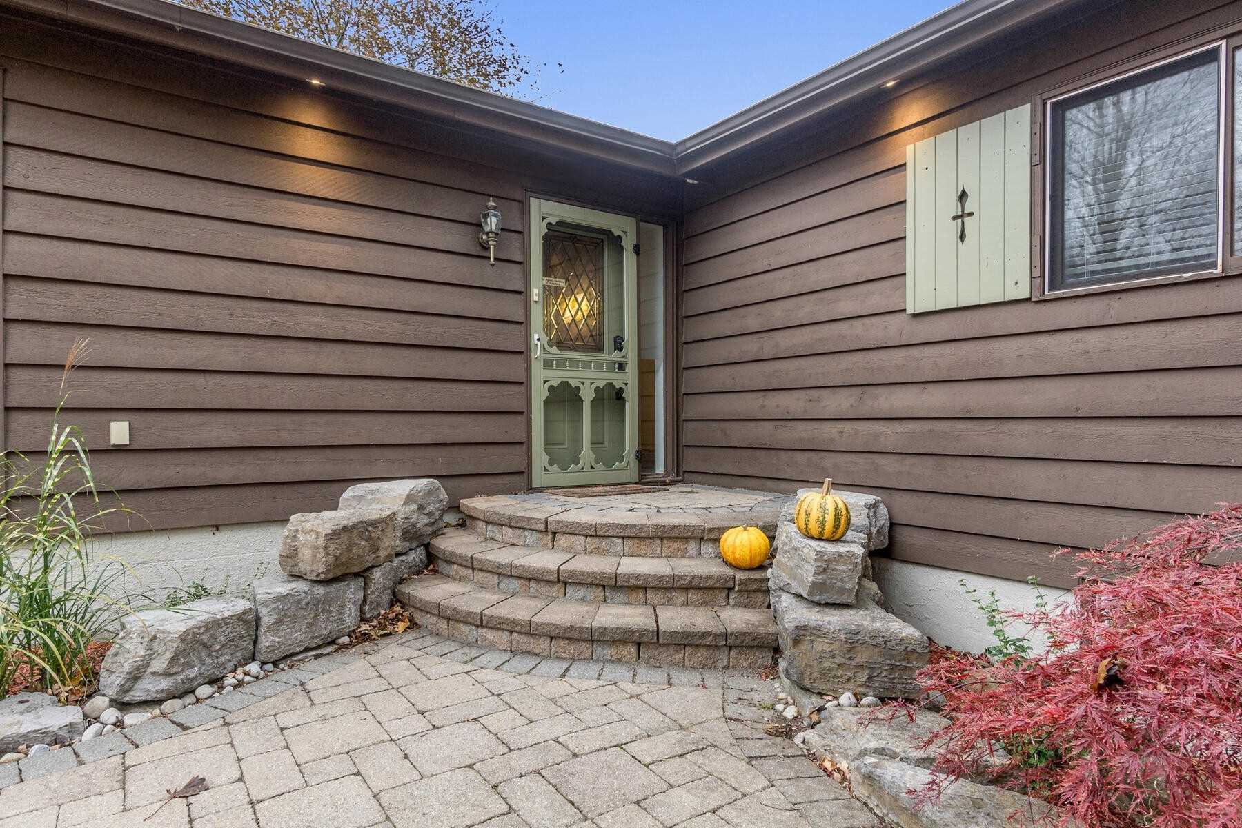 13 Stewarttown Rd