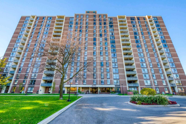 3170 Kirwin Ave, Mississauga