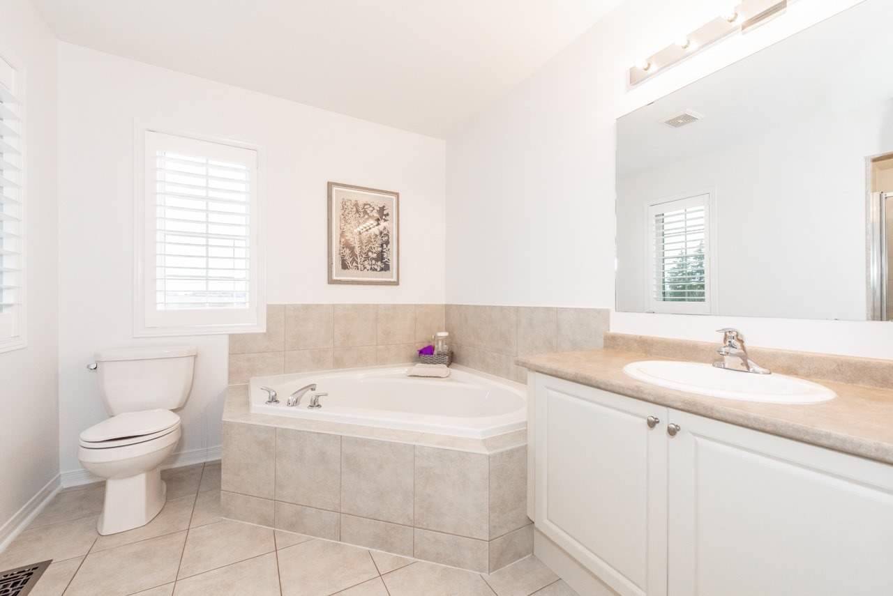 21 Chetholme Pl