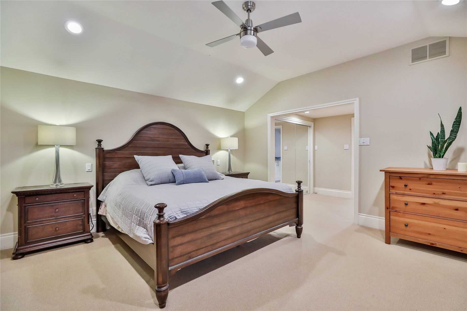 Listing W5429978 - Large Photo # 13