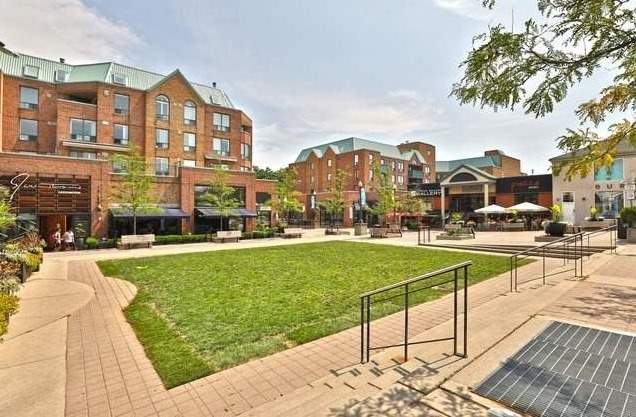 221 Robinson St, #403