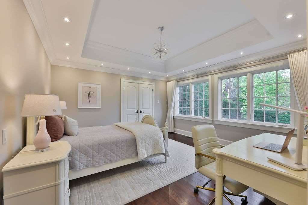 1267 Cambridge Dr