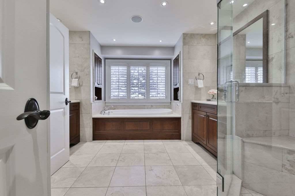 1267 Cambridge Dr