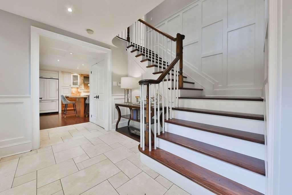 1267 Cambridge Dr