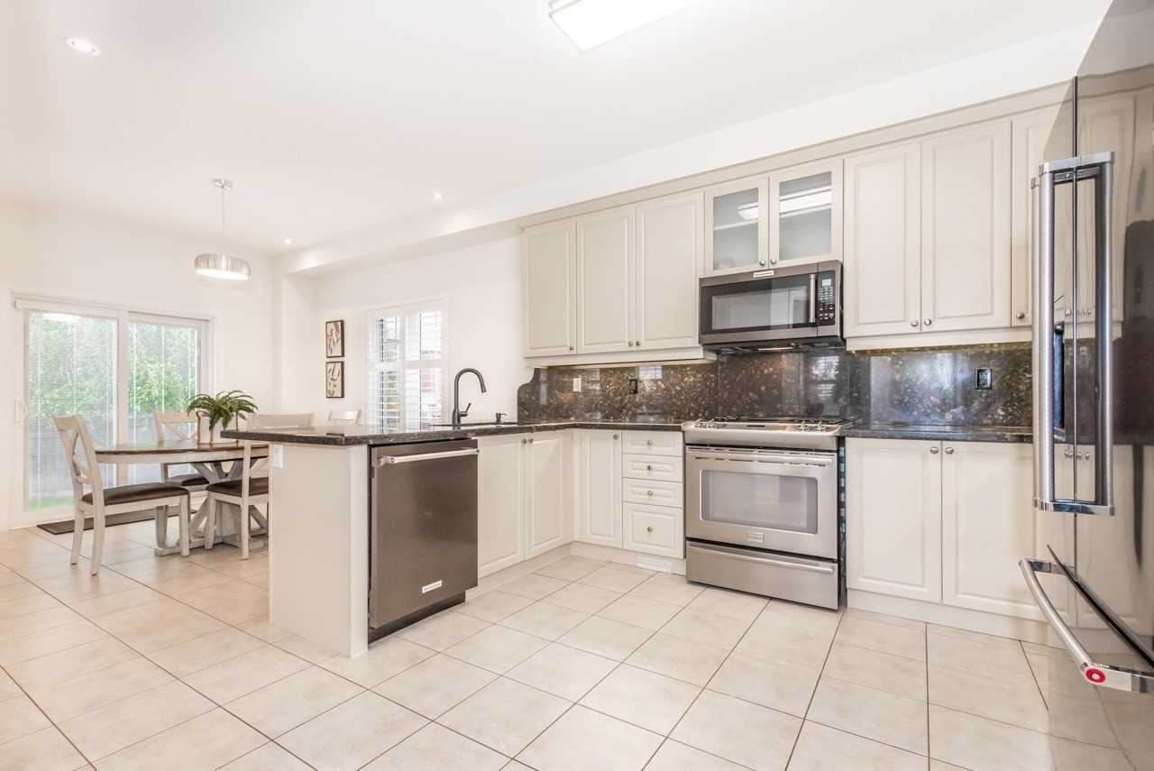 21 Chetholme Pl