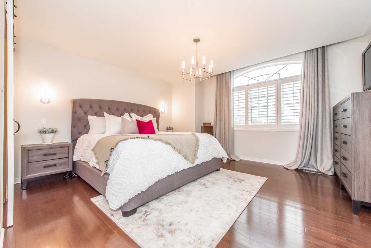 21 Chetholme Pl