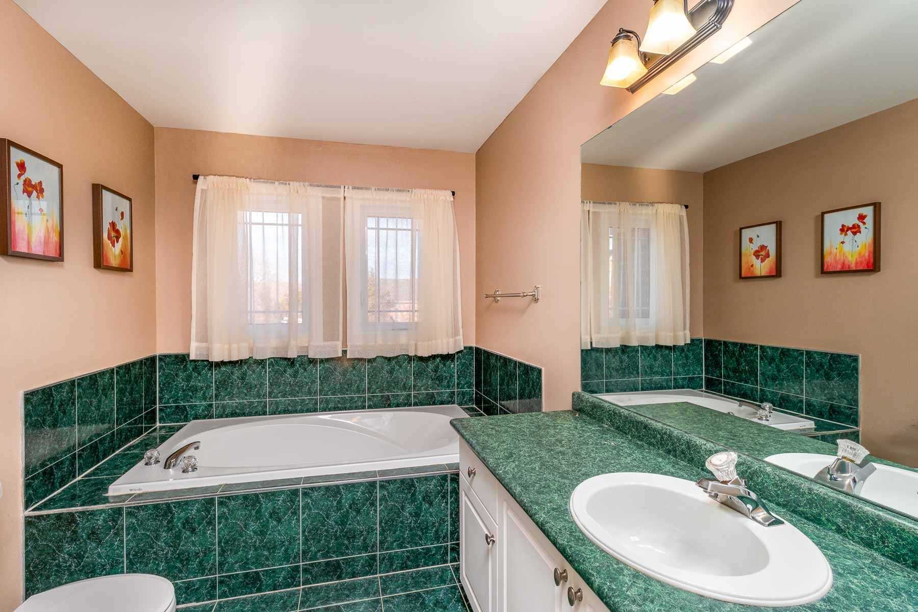 2262 Yorktown Circ