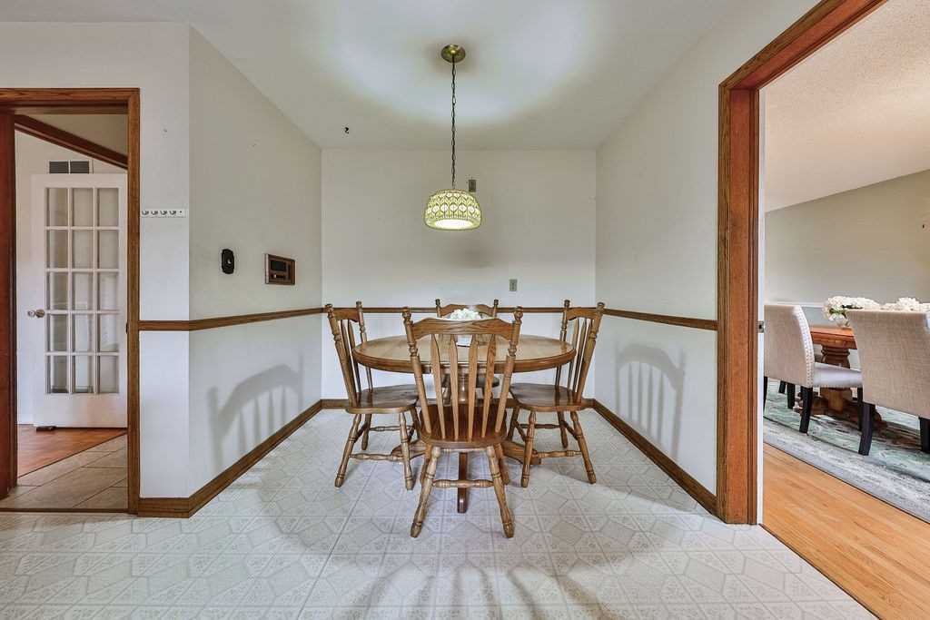 2551 Birch Cres