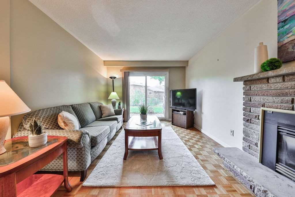 2551 Birch Cres