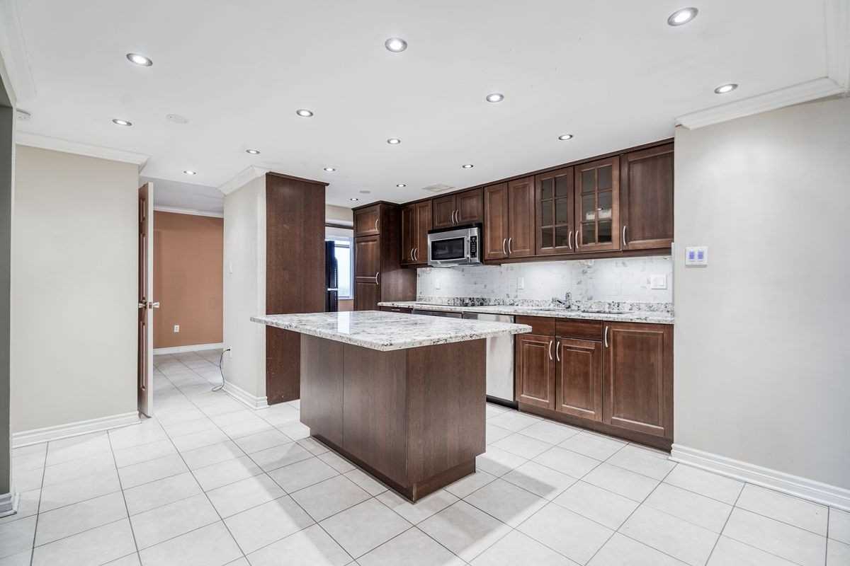 3100 Kirwin Ave, #2506