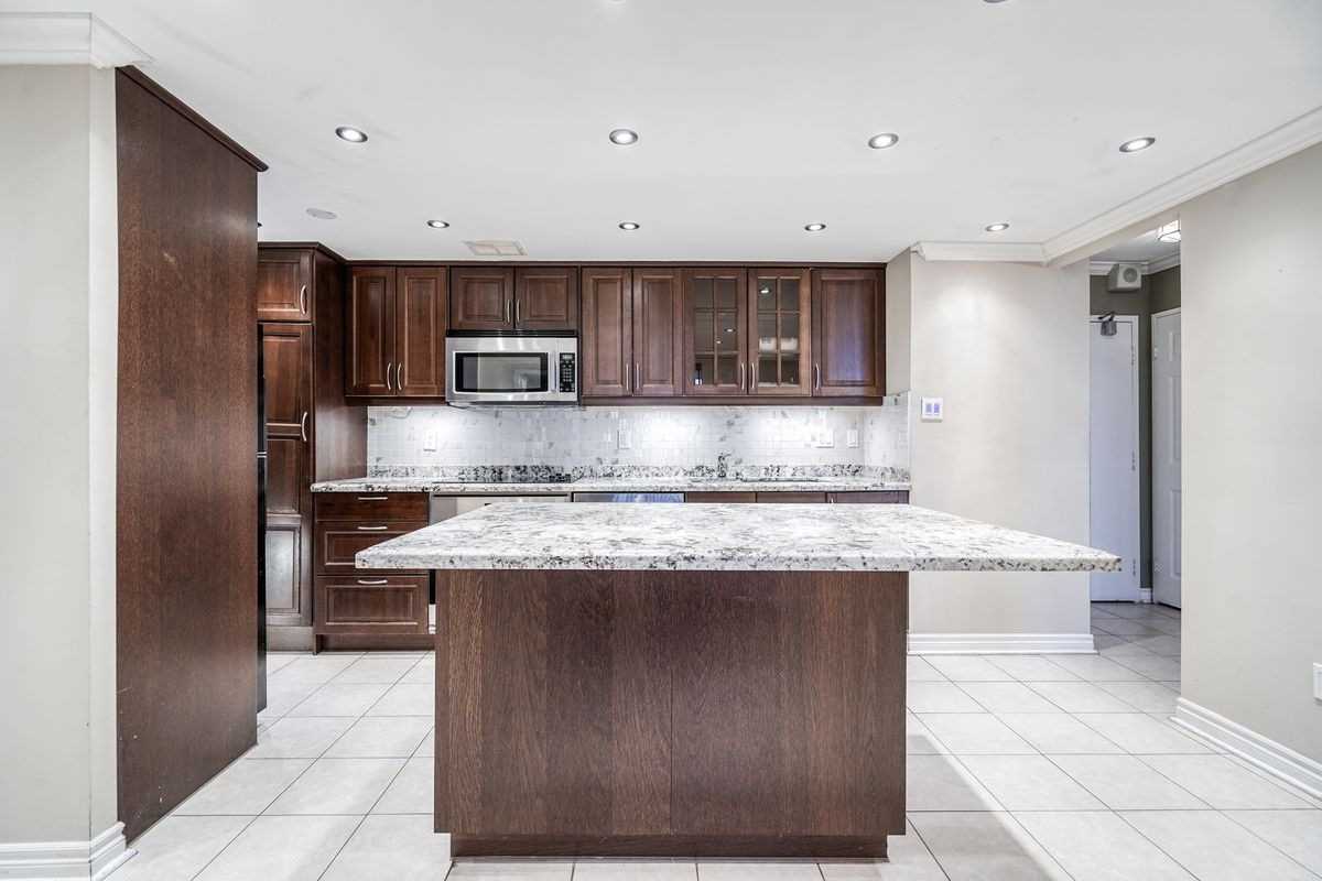 3100 Kirwin Ave, #2506