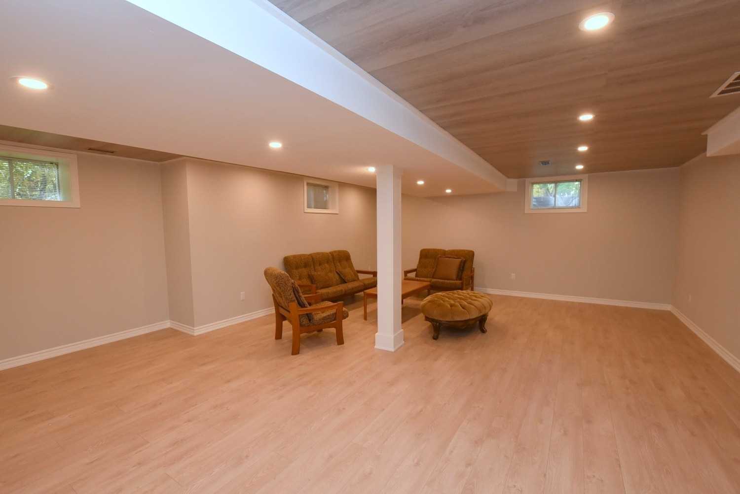 255 North Shore Blvd E